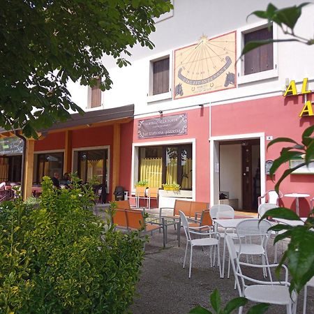 Albergo Alla Posta Anduins Bagian luar foto