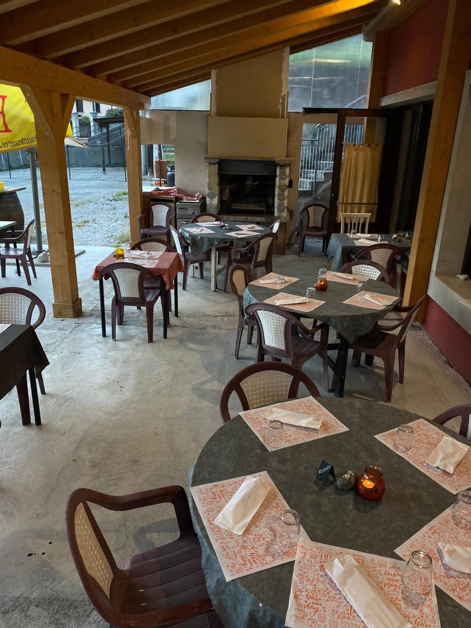 Albergo Alla Posta Anduins Bagian luar foto